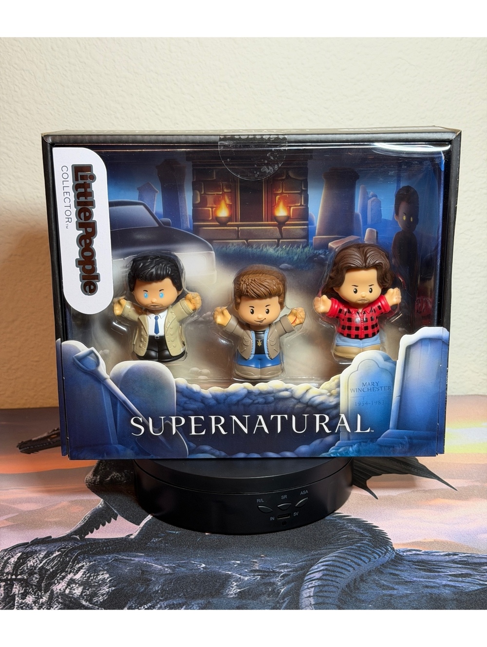 Supernatural Fisher Price Little People Set Sam & Dean Winchester w Castiel
